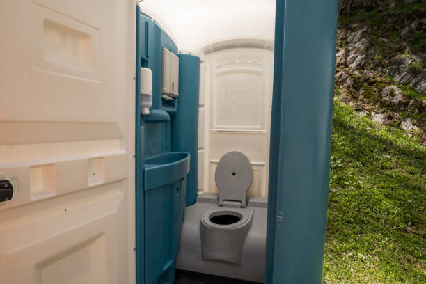 Best Portable restroom trailer rental  in Green Meadows, OH